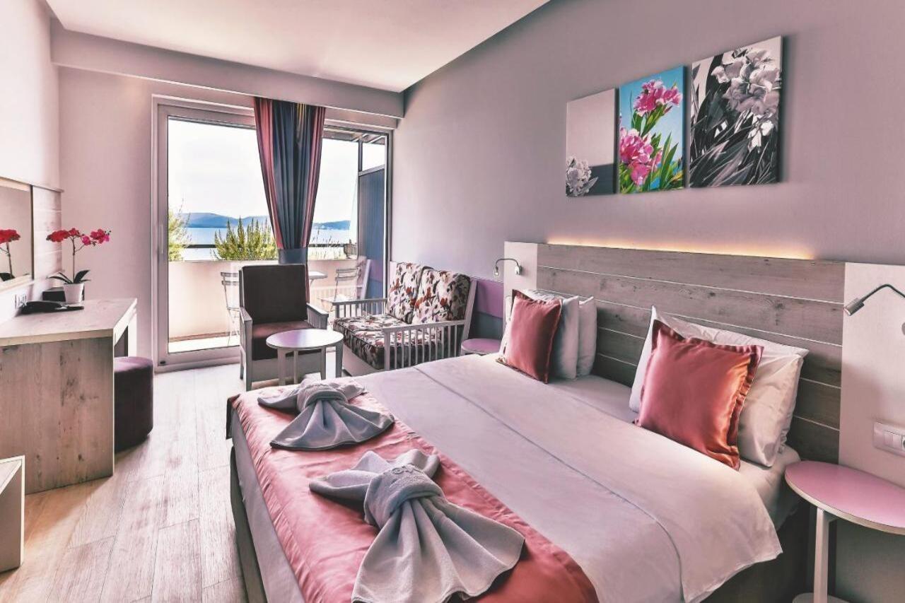 Carine Hotel Park Bijela Eksteriør billede
